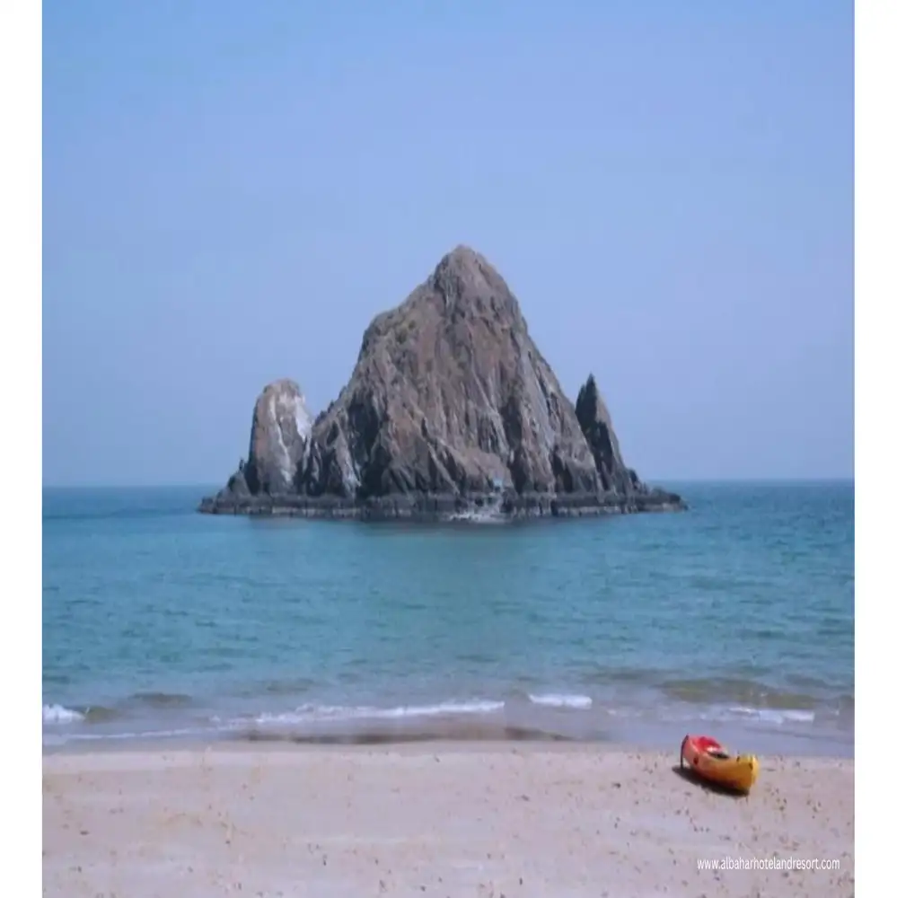 snoopy island in fujairah snoopy-island-in-fujairah