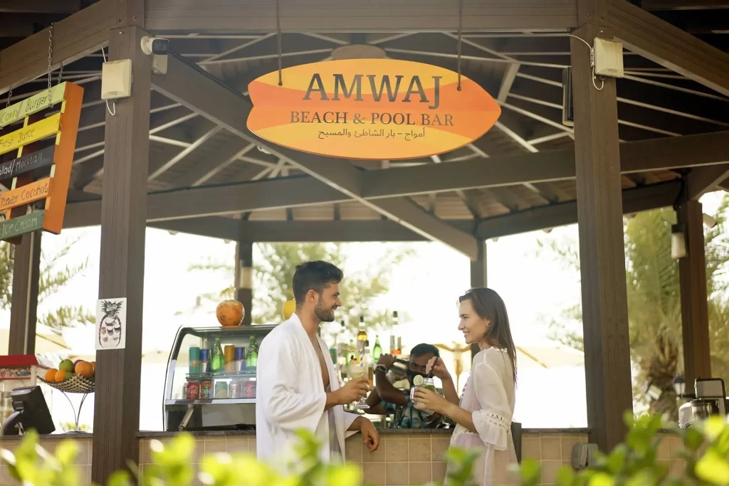 Amwaj Beach & pool Bar